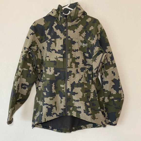 KUIU Jackets & Coats Kuiu Guide Dcs Jacket Poshmark